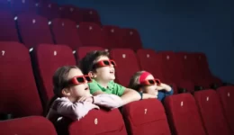depositphotos_10959747-stock-photo-excited-kids-in-the-movie